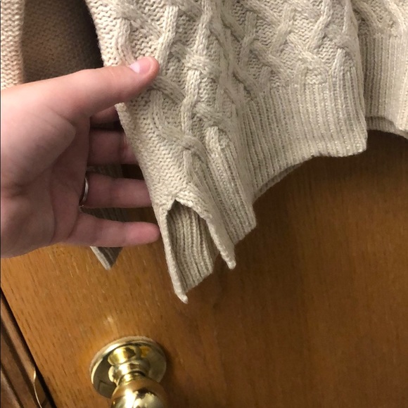 NWT Cream Sweater - Picture 8 of 10